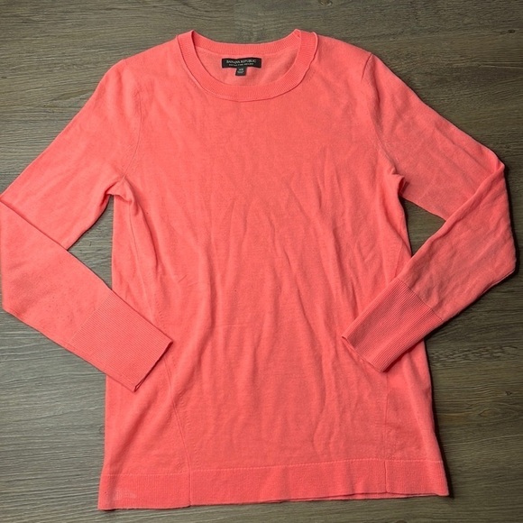 Banana Republic Women’s Extra Fine Merino Bright Neon Coral Crewneck Sweater, XS - Picture 1 of 9